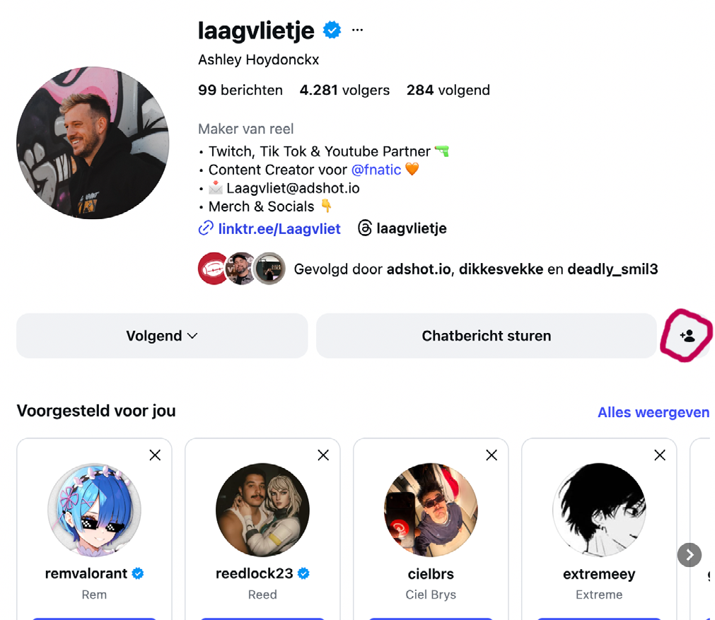 Instagram profile with the Similar Accounts section highlighted